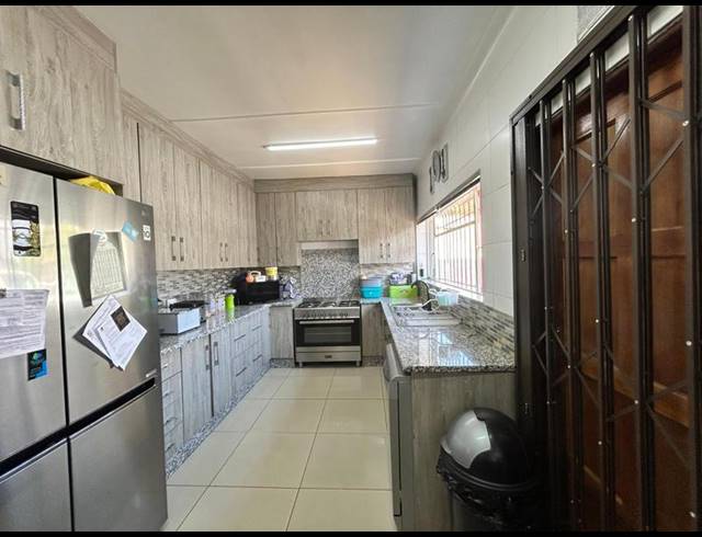 3 BEDROOM HOUSE FOR SALE IN STRUBENVALE